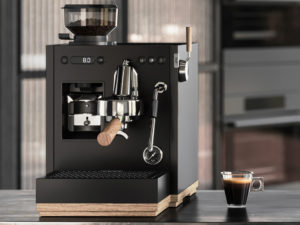 Loewe aura.pure feiert die Kunst des Barista Handwerks