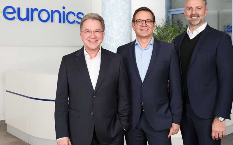 Euronics-Vorstand (v. l.) Benedich Kober, Arlbrecht Bauer und Brendan Lenane.