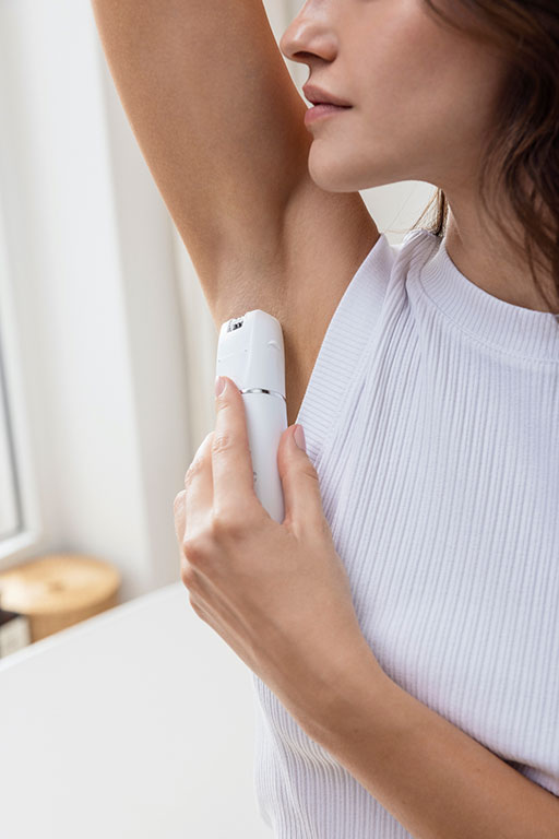 033-FY2022-Panasonic-Epilierer-EY-Series-ES-EY90-Lifestyle-02