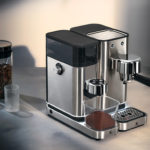 Präzise Kaffee Mahlen mit der WMF Espressomühle