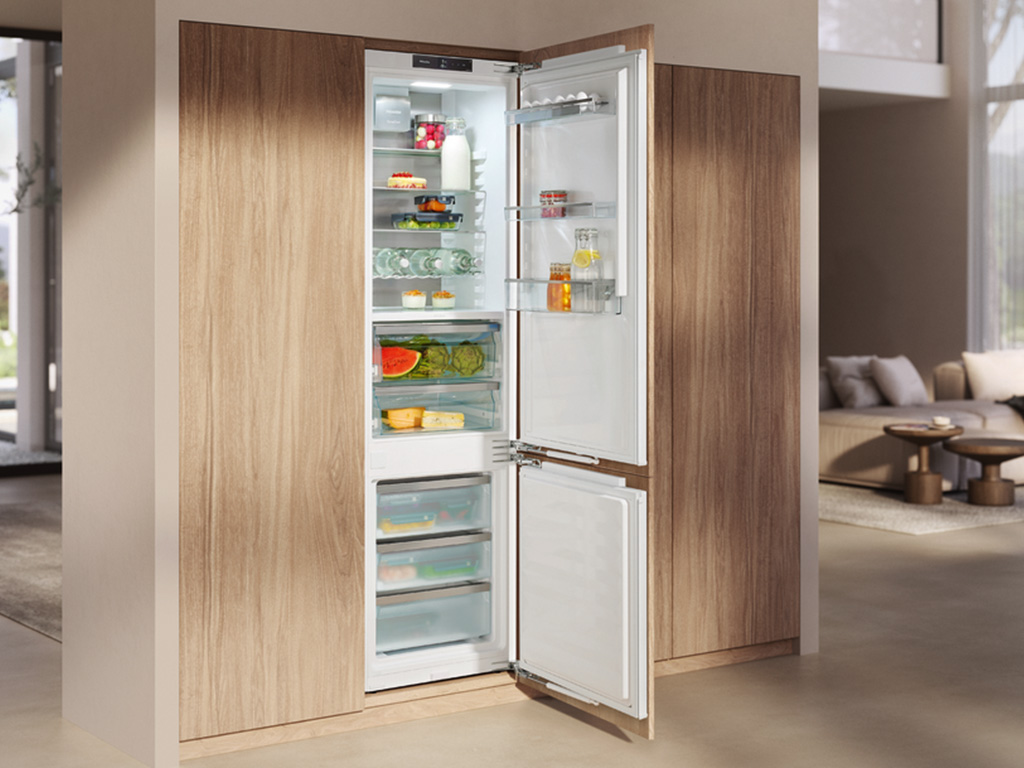 Große Kühl-Gefrier-Kombination für den Einbau von Miele